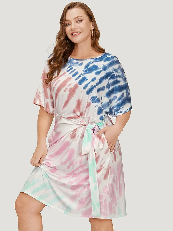 Plus size dresses with bright hues feel lively -Tie Dye Dolman Sleeve Pocket Knot Side Dress