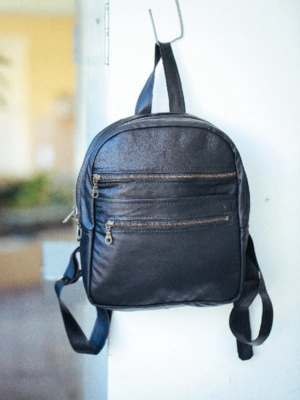 Casual minimalist backpack for simple daily carry -The Annie Backpack - Large - Kangaroo