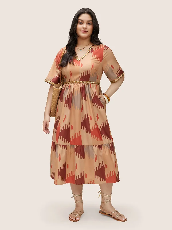 Plus size dresses featuring tiered skirts feel fun -Geometric Contrast Embroidered Elastic Waist Dress