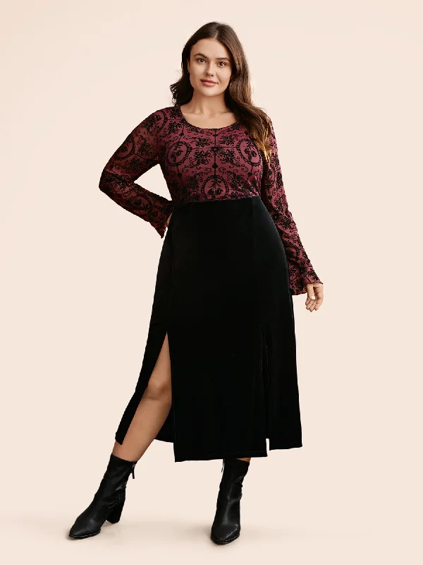 Plus size dresses featuring textured weaves add interest -Gothic Flocked Mesh Midi Dress