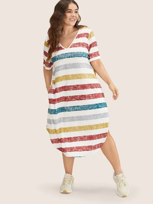 Plus size dresses featuring tie-dye patterns are quirky -Striped Contrast Arc Hem V Neck Pocket Dress