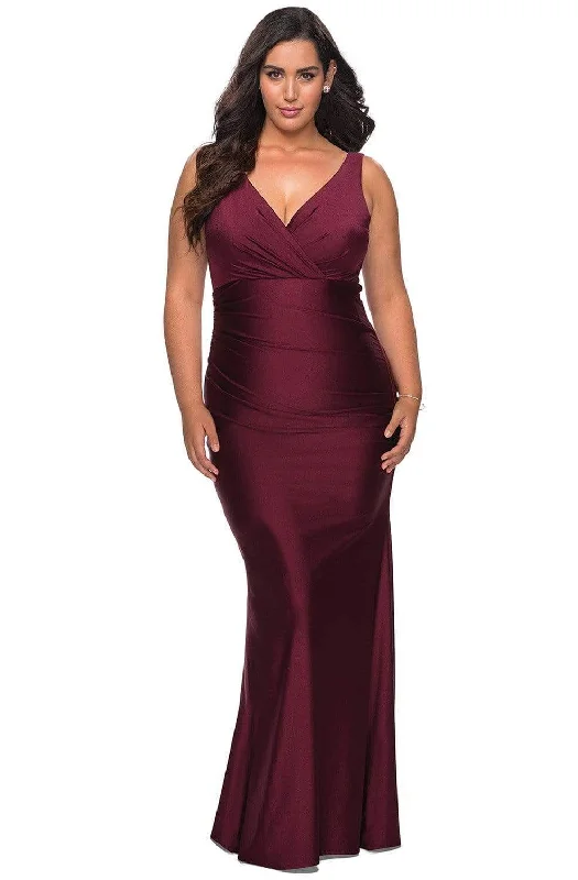 Plus size dresses with playful details add charm -La Femme - 29028 Plunging V-Neck Jersey Simple Prom Trumpet Dress