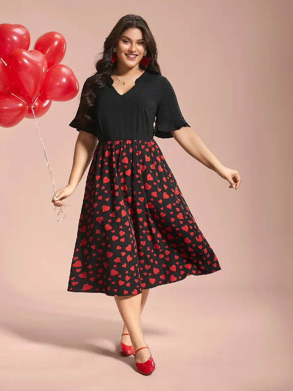 Plus size dresses featuring maxi lengths flow gracefully -Contrast Heart Pattern Notched Collar Dress